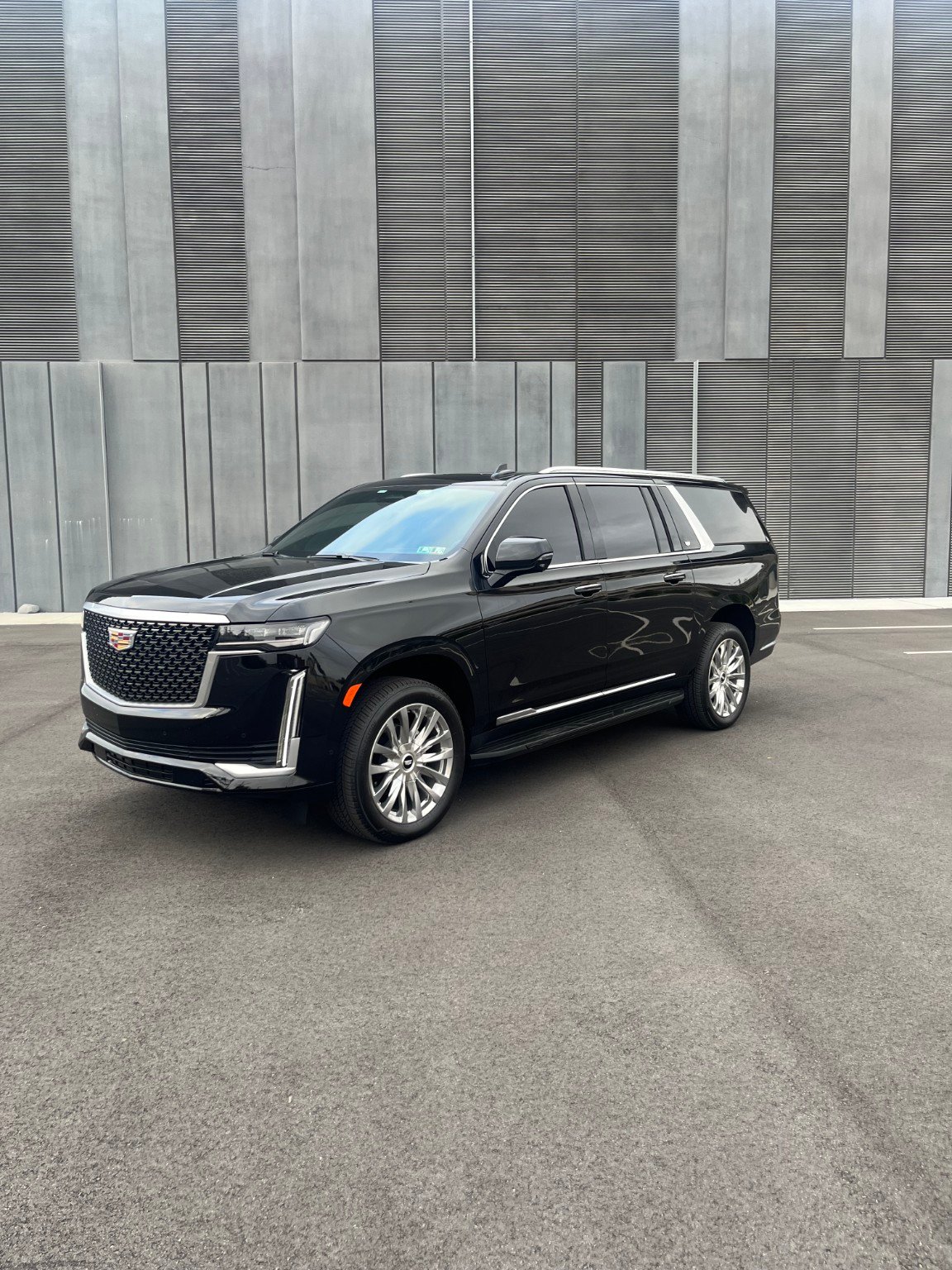 ELT’s black Cadillac Escalade exterior